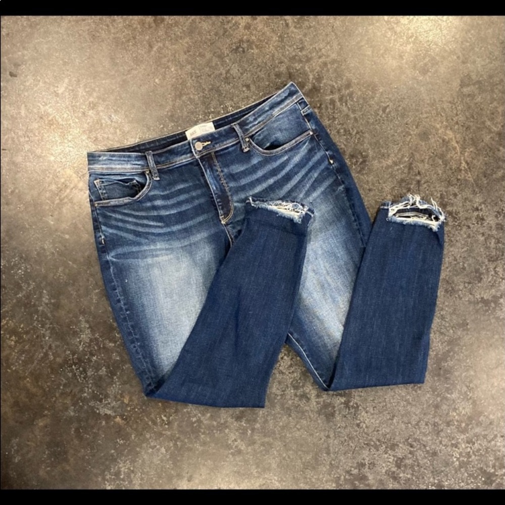 Buckle jeans